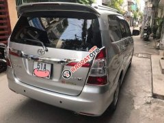 Cần bán lại xe Toyota Innova V sản xuất năm 2014, màu bạc còn mới