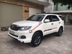 Bán xe Toyota Fortuner Sportivo năm sản xuất 2016, màu trắng chính chủ, giá tốt