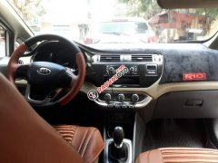 Bán xe Kia Rio màu trắng, đời 2015, số sàn, số km đã đi 50500 km