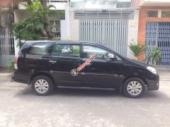 Bán con xe Innova, số tự động đời 2009 bản 2.0V full option