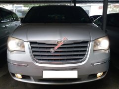 Bán Chrysler Grand Voyager Limited 3.8 máy xăng, màu bạc, sản xuất 2010 đăng ký 2012