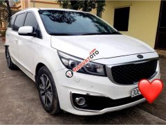 Cần bán gấp Kia Sedona 3.3 GAT năm 2016, màu trắng, xe nhập chính chủ