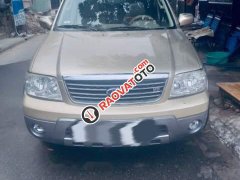 Ngay chủ bán Ford Escape XLT sản xuất năm 2004, bốn vỏ cao, đăng kiểm mới