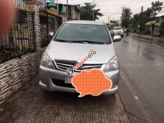 Bán lại xe Toyota Innova J sản xuất năm 2009, màu bạc xe gia đình