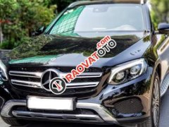 Bán xe Mercedes GLC250 đời 2018, màu đen ới Bán xe Mercedes GLC250 đời 2018, màu đen ới