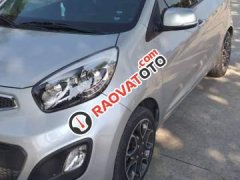 Cần bán xe Kia Picanto S sản xuất năm 2014, màu bạc xe gia đình, giá 285tr