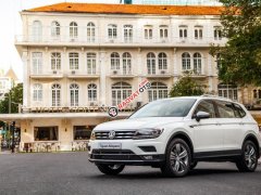 Bán xe Volkswagen Tiguan Allspace 2018 SUV 7 chỗ nhập chính hãng, hỗ trợ trả góp, giá tốt, xe giao ngay - LH: 0933 365 188 Bán xe Volkswagen Tiguan Allspace 2018 SUV 7 chỗ nhập chính hãng, hỗ trợ trả góp, giá tốt, xe giao ngay - LH: 0933 365 188