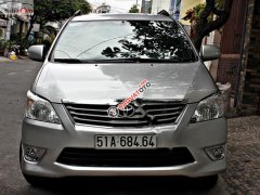 Xe Toyota Innova V sản xuất 2012, màu bạc số tự động