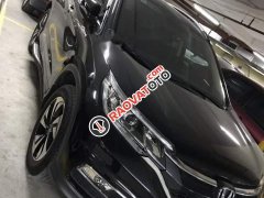 Cần bán Honda CR V 2.4 2017, màu đen chính chủ