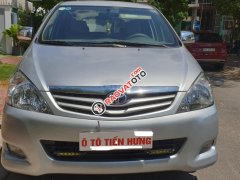 Bán Toyota Innova G 2.0 số sàn, đời T9/ 2009 màu bạc, 1 đời chủ sử dụng tuyệt đẹp