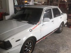 Cần bán lại xe Toyota Corolla sản xuất 1982, màu trắng, nhập khẩu, giá rẻ