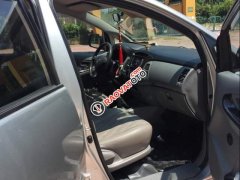 Bán xe Toyota Innova J đời 2009, màu bạc