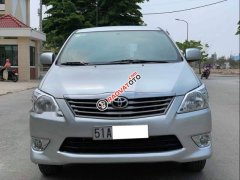 Bán ô tô Toyota Innova V sản xuất năm 2012, màu bạc số tự động