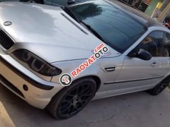 Bán BMW 3 Series 318i năm 2005, màu bạc xe gia đình