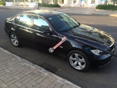 Bán xe BMW 320i 2008 số tự động, màu đen, long lanh