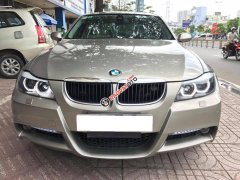 Gia đình cần bán xe BMW 320i, sản xuất 2008, số tự động, màu vàng cát