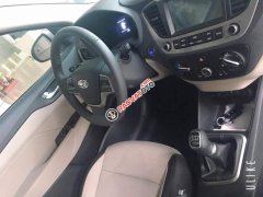Bán xe Hyundai Accent 2019, màu trắng, 425tr Bán xe Hyundai Accent 2019, màu trắng, 425tr