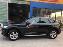 Chính chủ bán Audi Q5 2.0 AT sản xuất năm 2017, màu đen, nhập khẩu Chính chủ bán Audi Q5 2.0 AT sản xuất năm 2017, màu đen, nhập khẩu