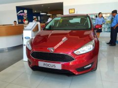 Ford Focus giảm giá còn 570 tặng phụ kiện Ford Focus giảm giá còn 570 tặng phụ kiện