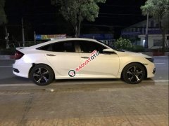Cần bán Honda Civic 1.5L 2018, màu trắng, xe còn mới 99,99% Cần bán Honda Civic 1.5L 2018, màu trắng, xe còn mới 99,99%