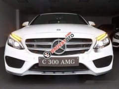 Cần bán gấp Mercedes C300 AMG sản xuất năm 2017, màu trắng Cần bán gấp Mercedes C300 AMG sản xuất năm 2017, màu trắng