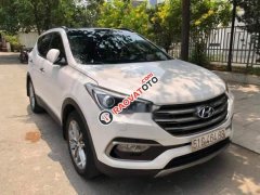 Cần bán gấp Hyundai Santa Fe 2.2AT đời 2017, màu trắng