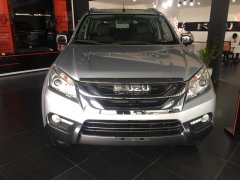Bán ô tô Isuzu mu-X 3.0AT 2016, màu bạc, nhập khẩu