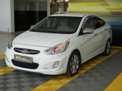 Bán Hyundai Accent Blue 1.4AT đời 2014, màu trắng, nhập khẩu nguyên chiếc