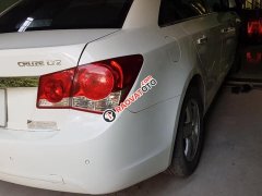 Gia đình cần bán xe Cruze 2013 LTZ, số tự động, màu trắng