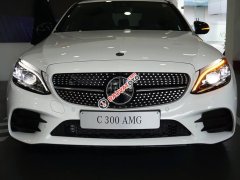 Giá xe Mercedes C300 AMG 2019: Thông số, giá lăn bánh (11/2019) giảm tiền mặt, tặng bảo hiểm và phụ kiện chính hãng Giá xe Mercedes C300 AMG 2019: Thông số, giá lăn bánh (11/2019) giảm tiền mặt, tặng bảo hiểm và phụ kiện chính hãng
