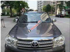 Bán xe Toyota Fortuner G đời 2010, màu xám xe gia đình