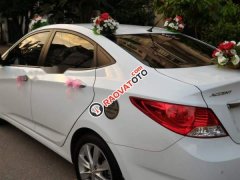 Bán Hyundai Accent 1.4MT 2014, màu trắng, xe gia đình 