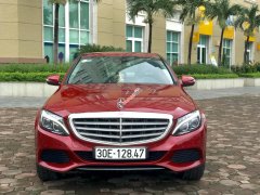 Cần bán xe Mercedes C250 Exclusive năm sản xuất 2015, màu đỏ