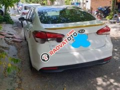 Cần bán gấp Kia Cerato MT đời 2016, màu trắng 