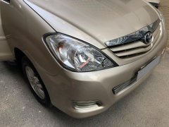 Cần bán Toyota Innova G SR 2011, số sàn, màu vàng cát