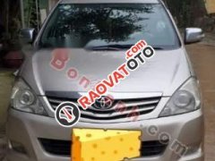 Gia đình cần bán xe Toyota Innova G màu vàng cát, đời 2010 bản SR, biển Hà Nội