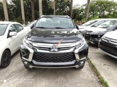 Bán Mitsubishi Outlander năm 2019, tặng dán kinh trải sàn Bán Mitsubishi Outlander năm 2019, tặng dán kinh trải sàn