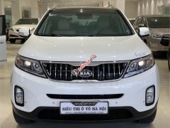 HCM: Kia Sorento 2.2 AT 2017 - Màu trắng, trả trước chỉ từ 250 triệu HCM: Kia Sorento 2.2 AT 2017 - Màu trắng, trả trước chỉ từ 250 triệu