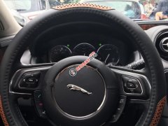 Chính chủ bán xe Jaguar XJ series 2014, màu đen, nhập khẩu 