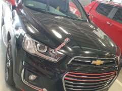 Bán Chevrolet Captiva Revv 2.4 đời 2016, màu đen