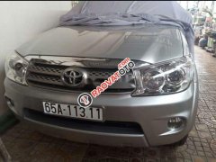 Bán Toyota Fortuner 2009, màu bạc, chính chủ
