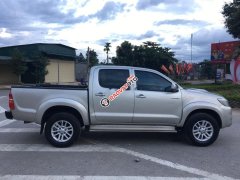 Bán Toyota Hilux E năm 2014, màu bạc, xe nhập số sàn 