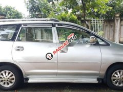 Cần bán Toyota Innova J sản xuất năm 2009, màu bạc, chính chủ 