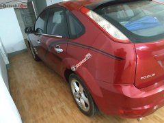 Gia đình bán Ford Focus 1.8 AT sản xuất năm 2011, màu đỏ