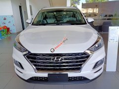 Cần bán Hyundai Tucson đời 2019, màu trắng, nhập khẩu Cần bán Hyundai Tucson đời 2019, màu trắng, nhập khẩu