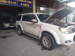 Cần bán gấp Ford Everest AT đời 2014, màu trắng, xe nhập chính chủ