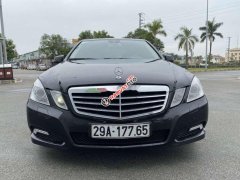 Cần bán Mercedes E200 năm 2009, màu đen, xe nhập, giá tốt Cần bán Mercedes E200 năm 2009, màu đen, xe nhập, giá tốt