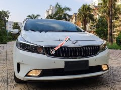 Cần bán gấp Kia Cerato 2.0 năm 2016, màu trắng, 575tr