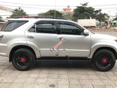 Cần bán Toyota Fortuner 2.7V đời 2013, màu bạc giá cạnh tranh