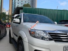 Cần bán xe Toyota Fortuner TRD Sportivo 4x2 AT đời 2015, màu trắng